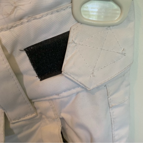 Arctix Snow Pants in White and Black - Picture 8 of 10